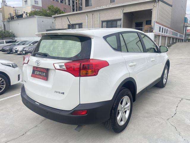 RAV4 2.0  第5張相片