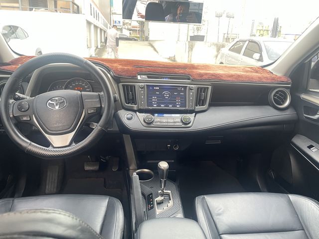 RAV4 2.0  第7張相片