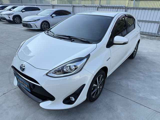 PRIUS C 1.5  第1張相片