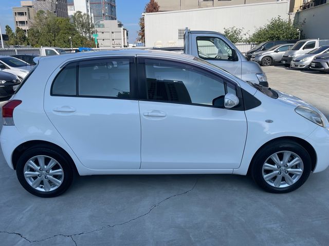 YARIS 1.5  第4張相片