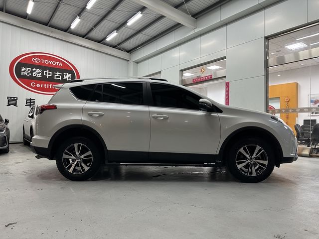 RAV4 2.5  第4張相片