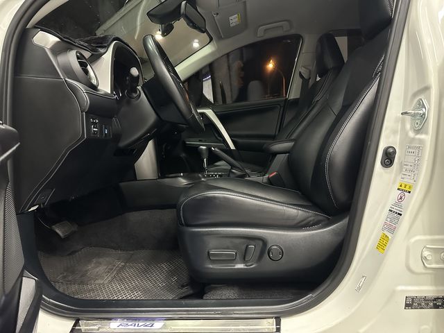 RAV4 2.0  第8張相片