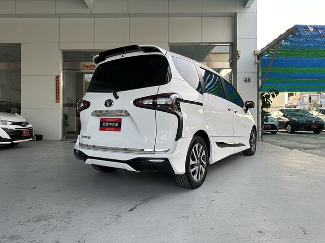 SIENTA 1.8  第5張相片