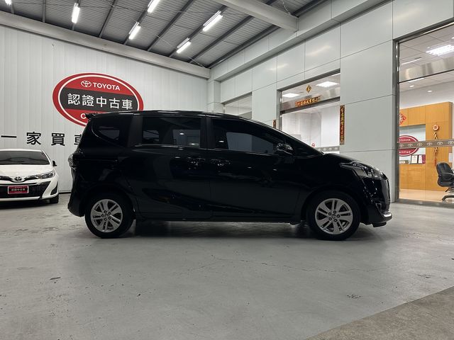 SIENTA 1.8  第4張相片