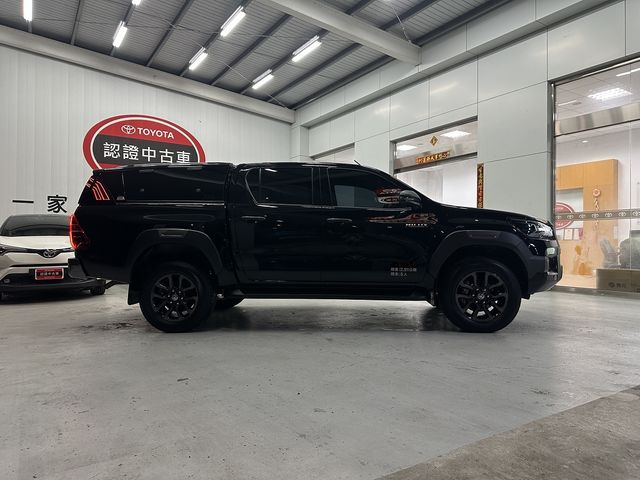 HILUX 2.8  第4張相片