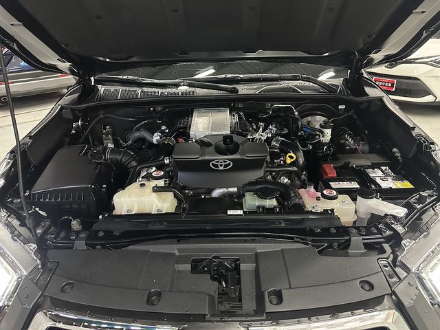 HILUX 2.8  第10張相片