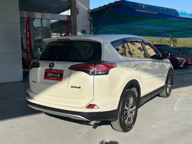 RAV4 2.0  第5張相片