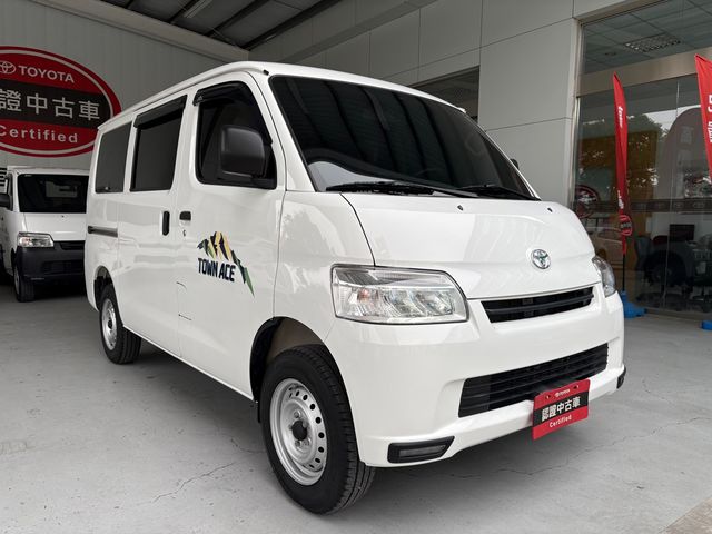 TOWN ACE VAN 5人  第3張相片