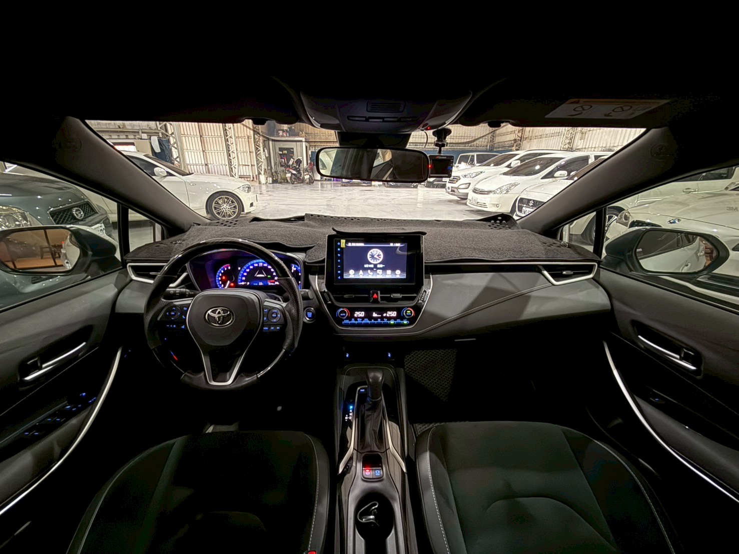 2022 Toyota Corolla sport 里程2.3萬 旗艦版  第10張相片