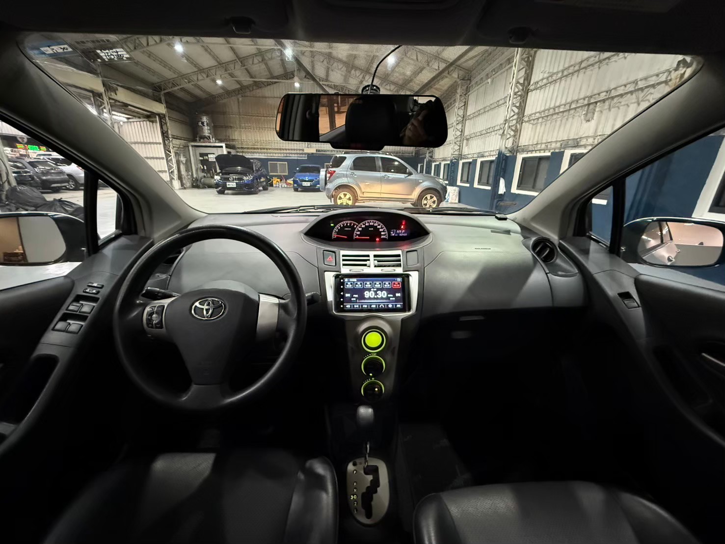 2009 TOYOTA Yaris 1.5  第11張相片