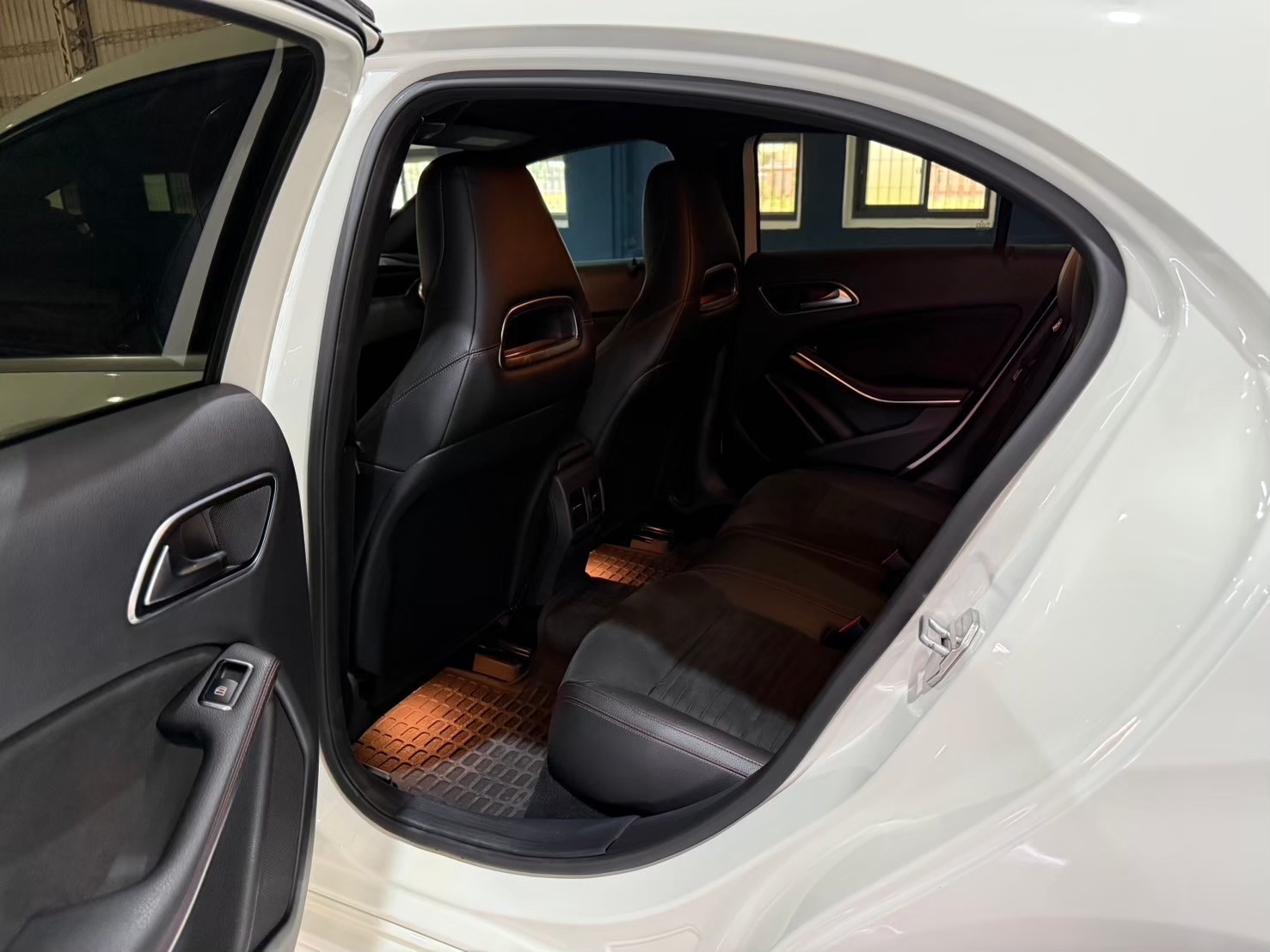 2017 -Benz A180 AMG 1.6  第10張相片