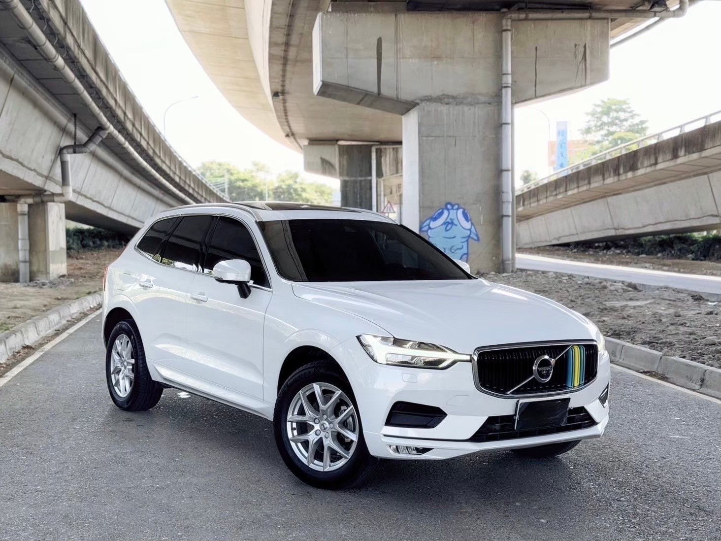 VOLVO XC60 B5M 2.0  第3張相片