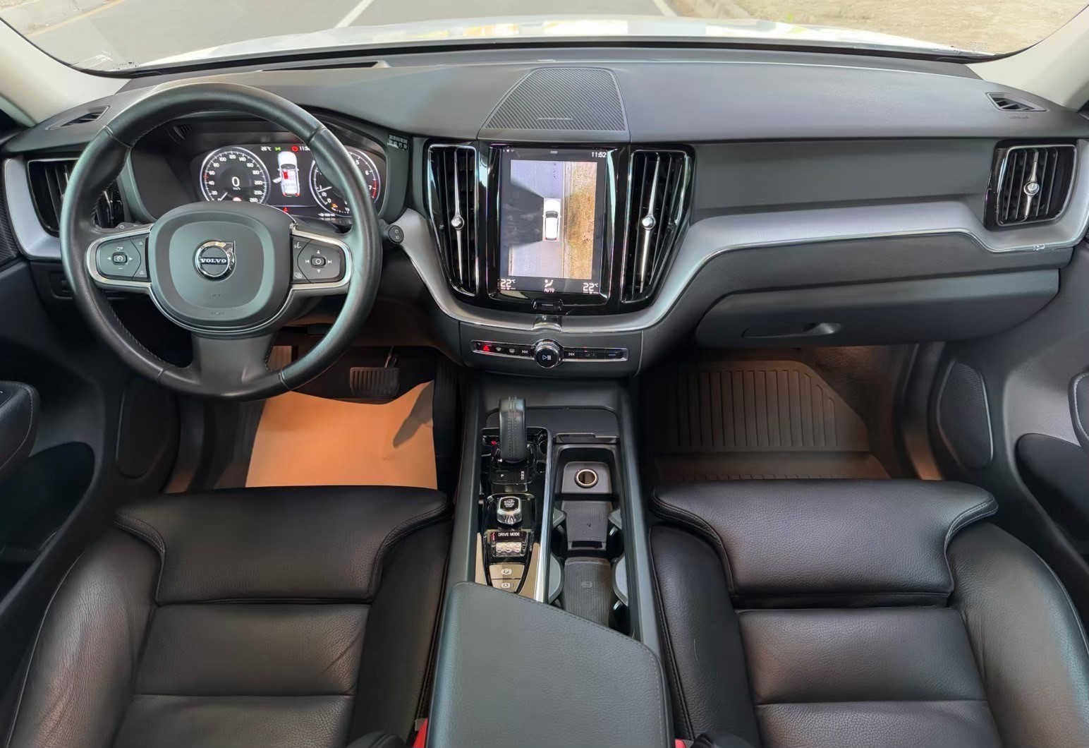 VOLVO XC60 B5M 2.0  第6張相片