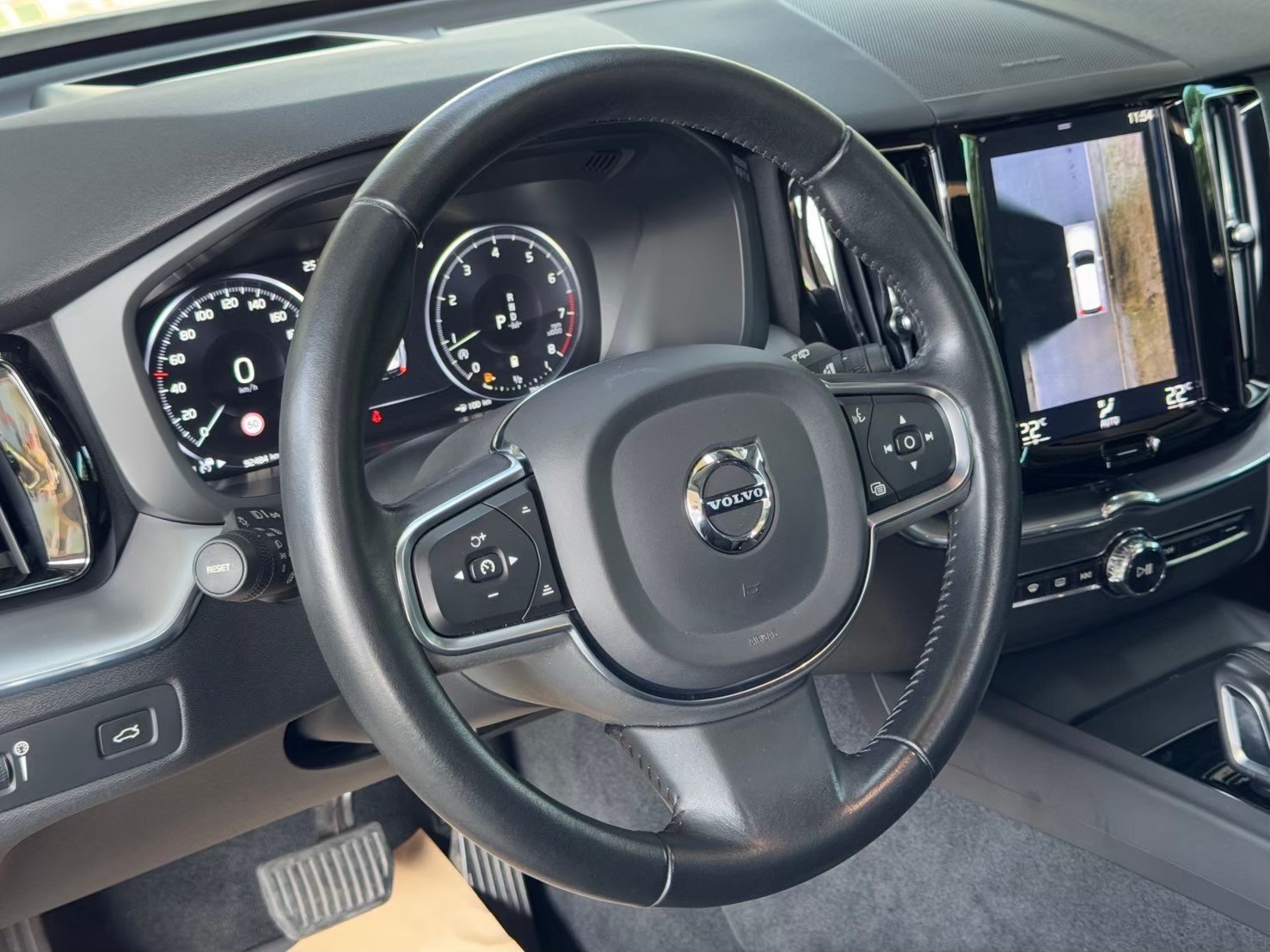 VOLVO XC60 B5M 2.0  第7張相片