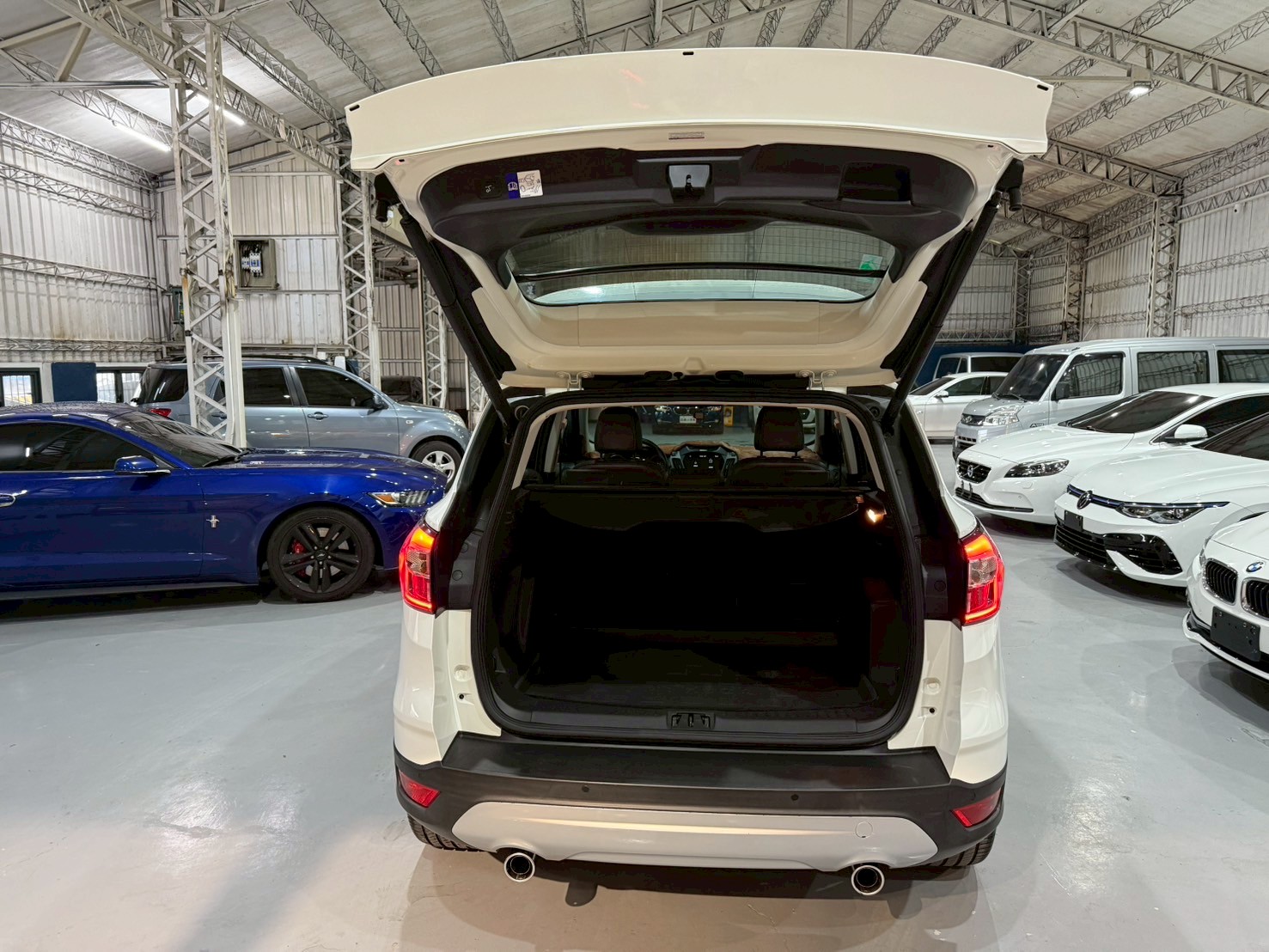 2017 Ford kuga 1.5  第7張相片