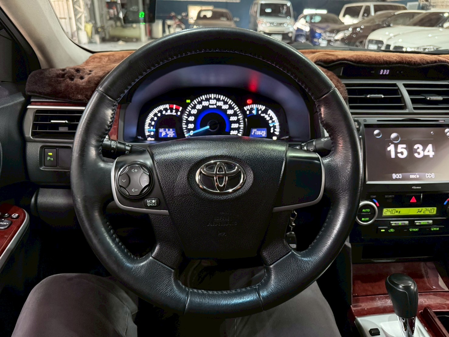 2013 TOYOTA Camry 2.0  第12張相片