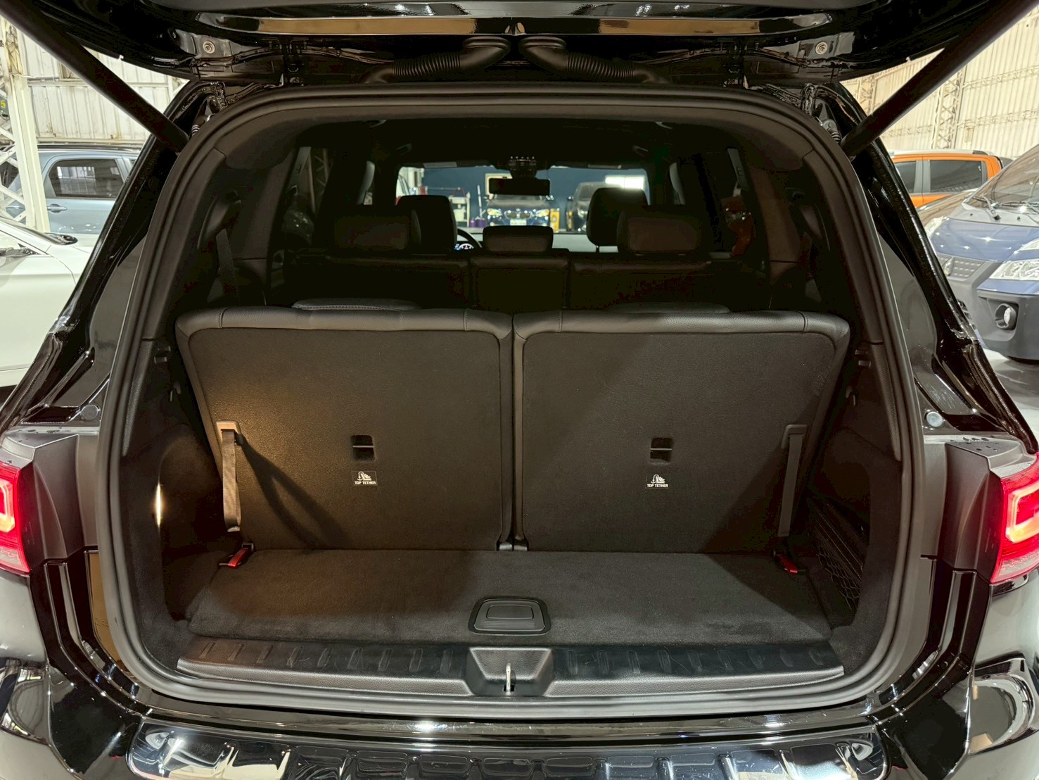 2021 M-Benz GLB250 2.0  第6張相片