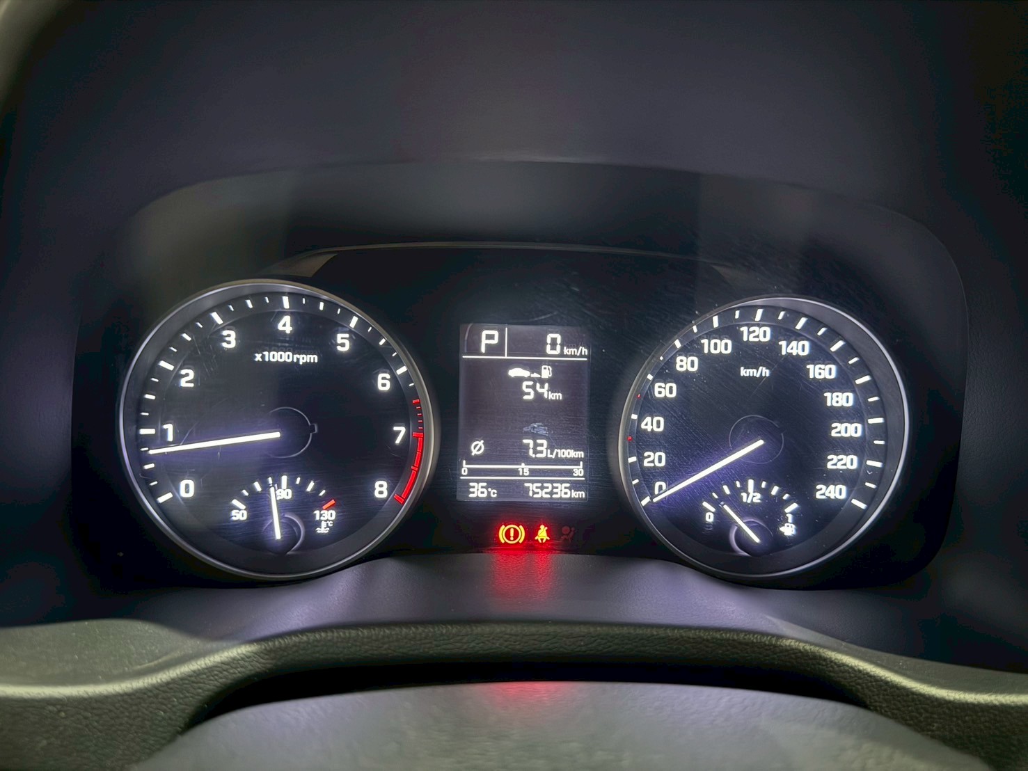 2019 Hyundai Elantra 2.0旗艦版  第12張相片
