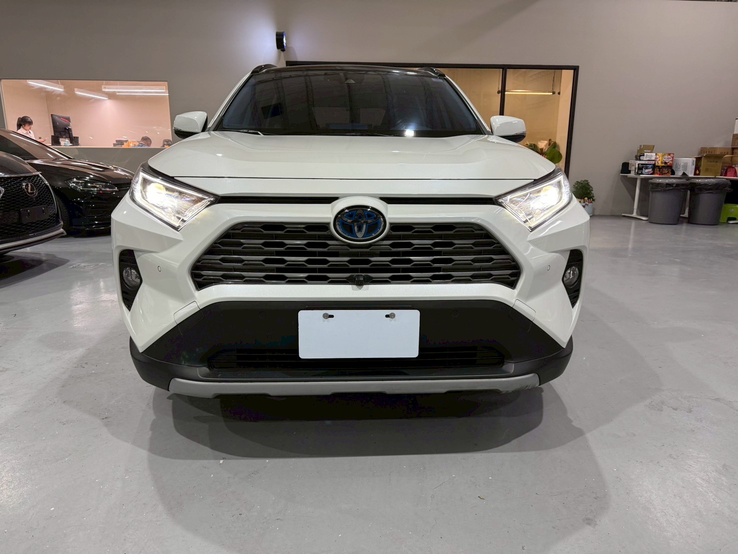 2020 TOYOTA RAV4 2.5 油電4WD  第8張相片