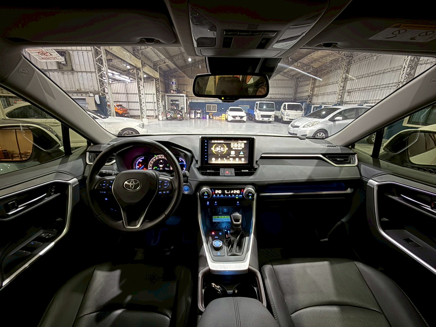 2020 TOYOTA RAV4 2.5 油電4WD  第10張相片