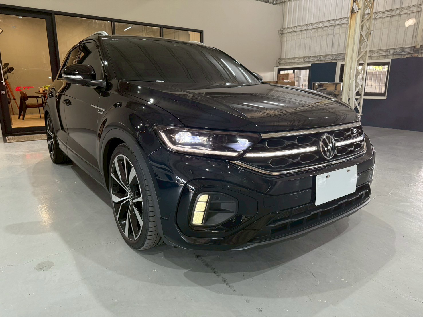 2022 VW T-ROC 330 2.0  第9張相片