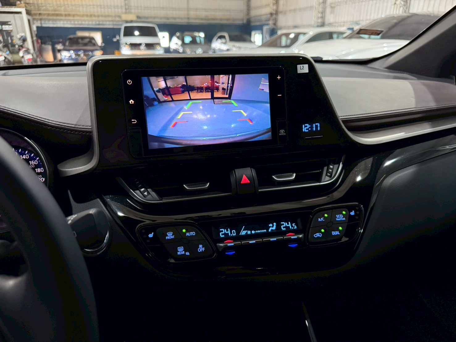2017 TOYOTA CHR 1.2 豪華版  第13張相片