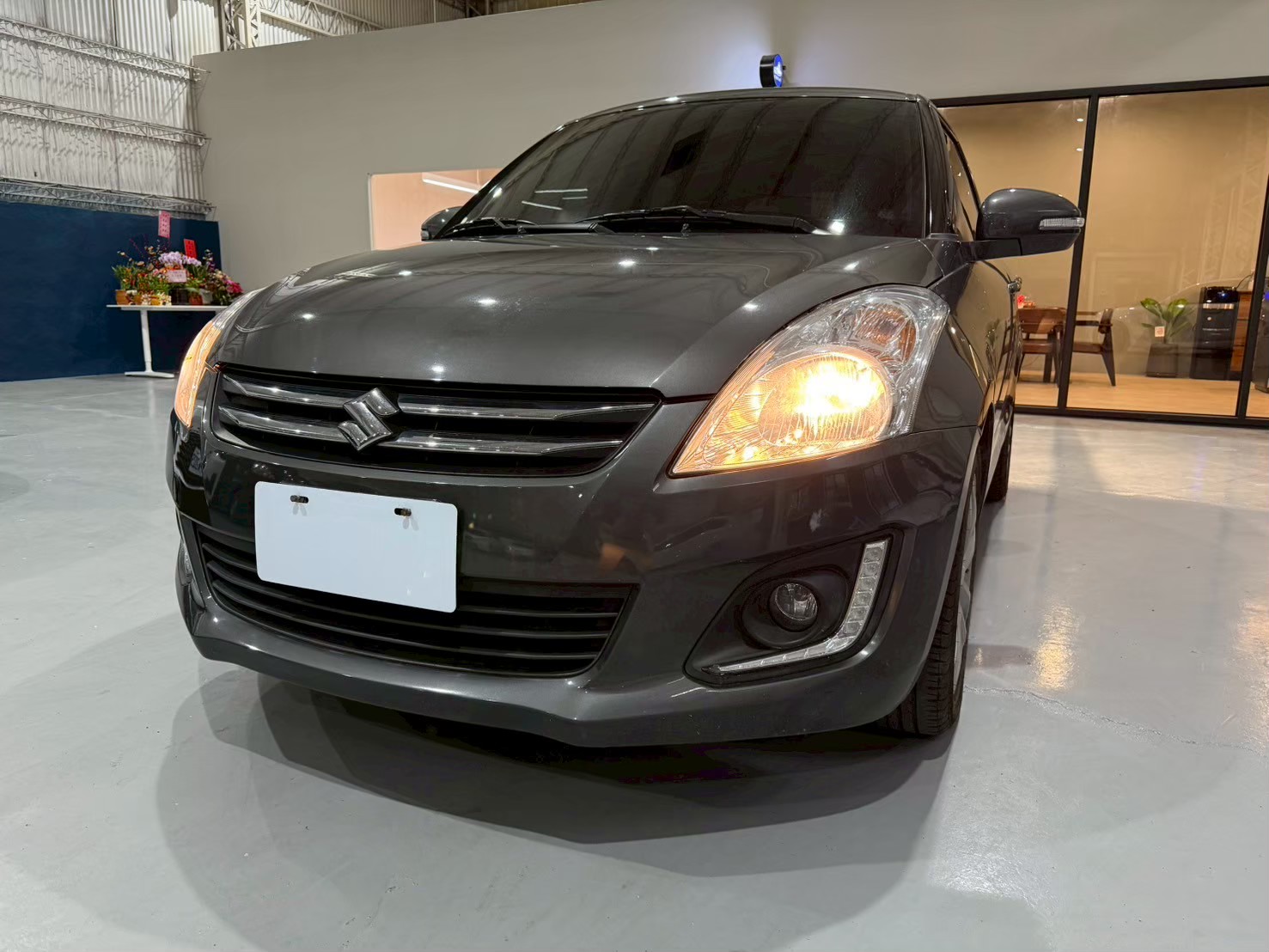 2016 SUZUKI SWIFT GLX 1.2  第1張相片