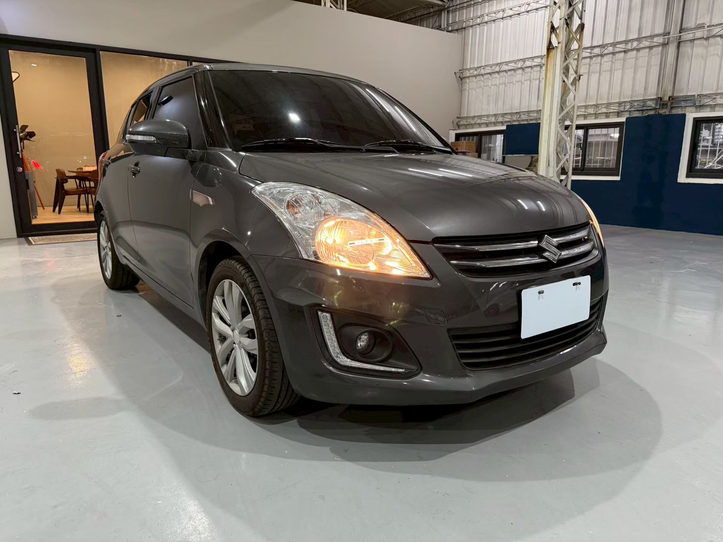 2016 SUZUKI SWIFT GLX 1.2  第2張相片