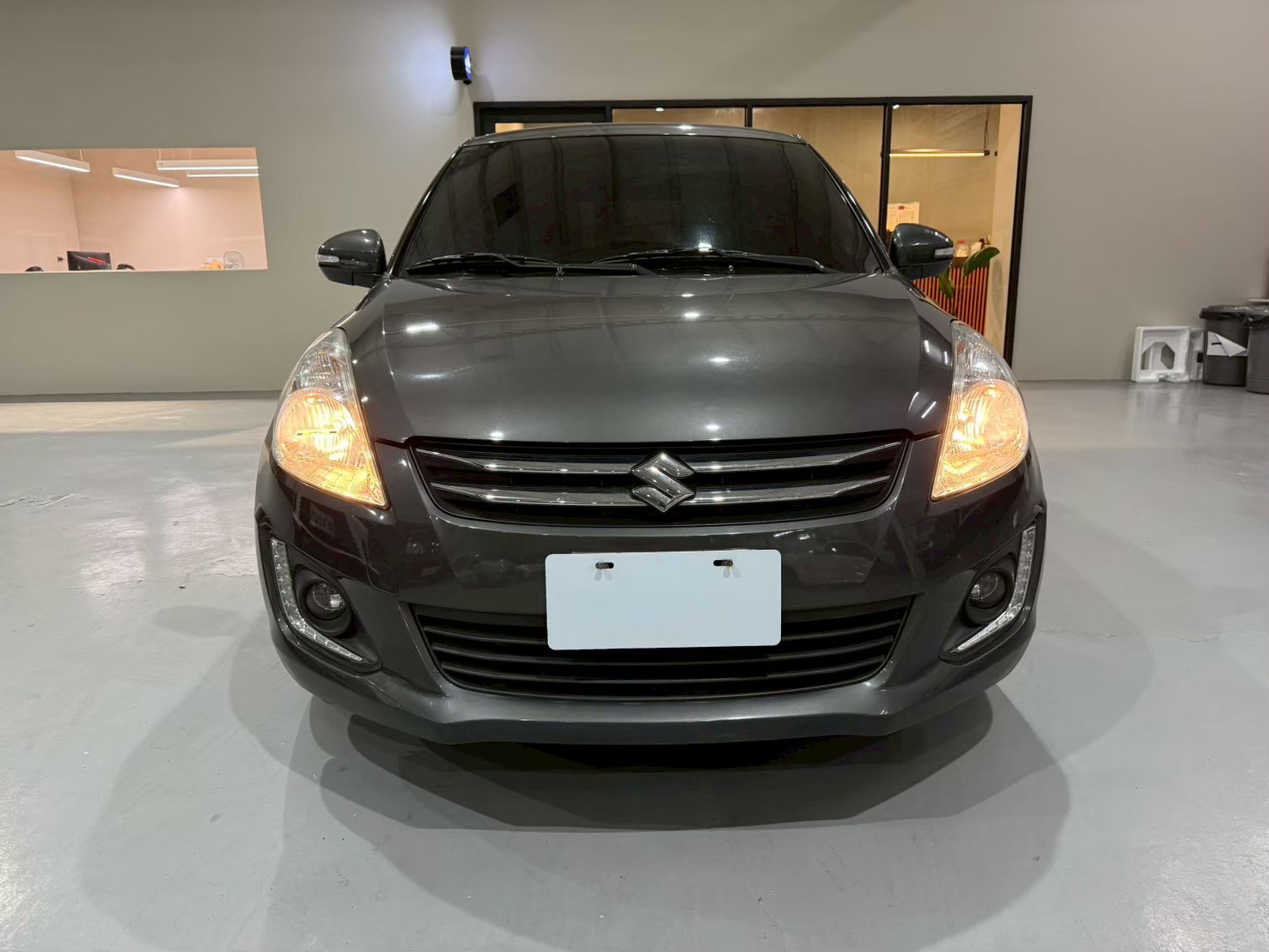 2016 SUZUKI SWIFT GLX 1.2  第6張相片