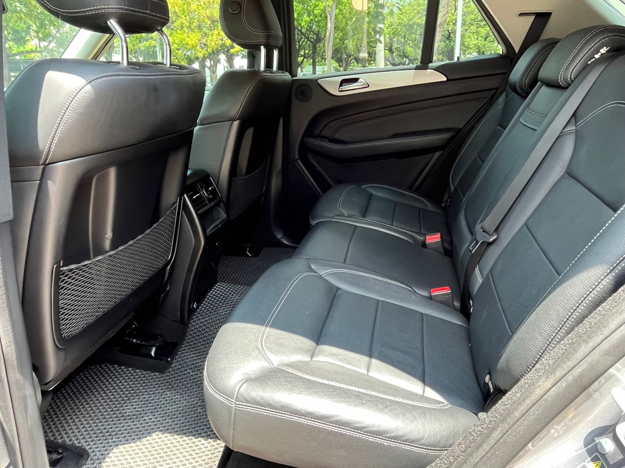 2015 M-Benz ML400 3.0  第7張相片