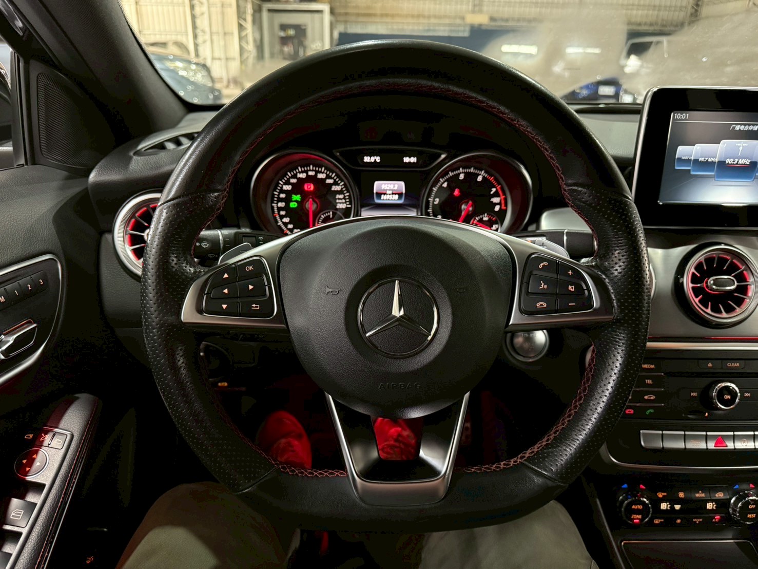2018 M-Benz GLA180 AMG 1.6  第11張相片