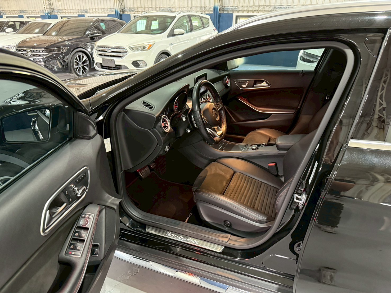 2018 M-Benz GLA180 AMG 1.6  第15張相片