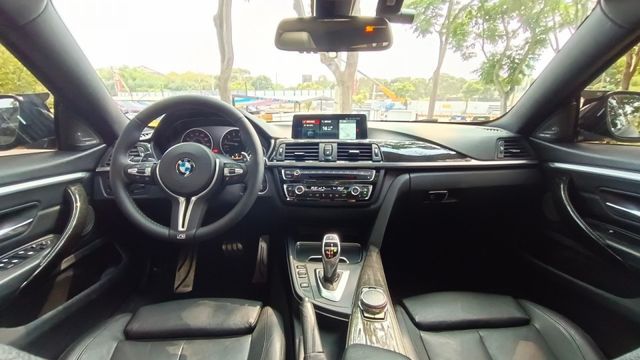 BMW 428i/M版/I-KEY/記憶電動座椅/天窗/倒車顯影/駕駛模式/換檔撥片/雙區恆溫空調  第9張相片