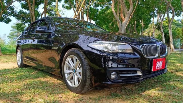 降價!!BMW 528i/I-KEY/定速/循跡防滑/倒車顯影/雙區恆溫空調/記憶電動座椅/抬頭顯示器/駕駛模式/天窗  第4張相片