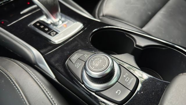INFINITI QX30/I-KEY/360度環景/BOSE電尾門/雙前記憶電動座椅/全景天窗/定速/後座出風口/摸門  第12張相片