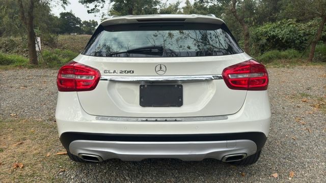 BENZ CLA200/電尾門/全景天窗/電子手煞車/記憶電動座椅/恆溫空調/定速  第5張相片