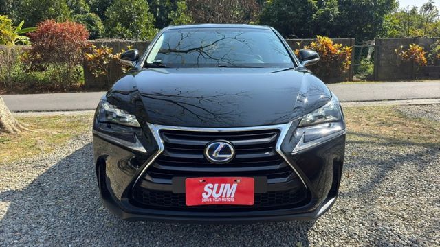 LEXUS NX300h/I-KEY/倒車顯影/駕駛記憶座椅/雙前電動/加熱/通風座椅/循跡防滑/電尾門/定速  第3張相片