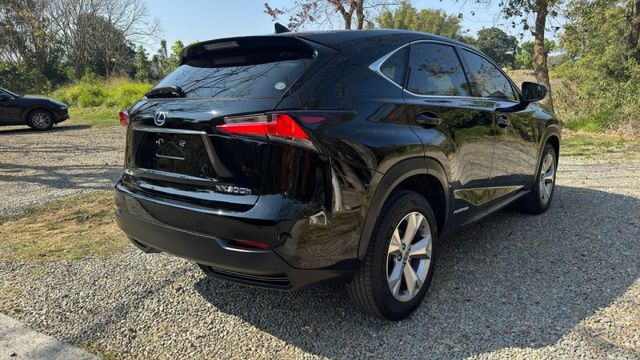 LEXUS NX300h/I-KEY/倒車顯影/駕駛記憶座椅/雙前電動/加熱/通風座椅/循跡防滑/電尾門/定速  第4張相片