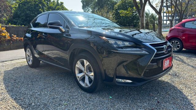 LEXUS NX300h/I-KEY/倒車顯影/駕駛記憶座椅/雙前電動/加熱/通風座椅/循跡防滑/電尾門/定速  第5張相片
