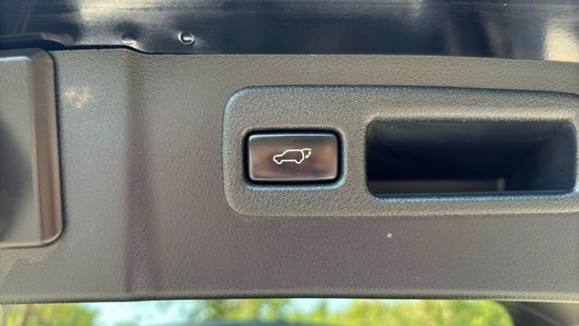 LEXUS NX300h/I-KEY/倒車顯影/駕駛記憶座椅/雙前電動/加熱/通風座椅/循跡防滑/電尾門/定速  第19張相片