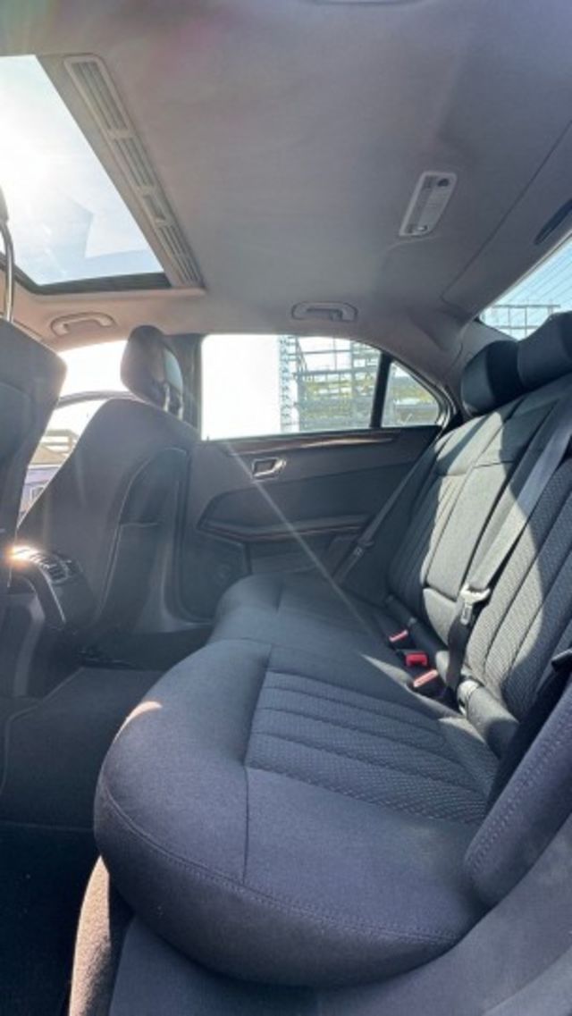 BENZ E200/雙前電動座椅/雙前電熱椅/天窗/定速/雙區恆溫空調/電動後視鏡  第13張相片