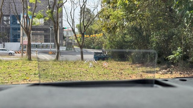 FORD FOCUS/I-KEY/倒車顯影/盲點偵測/跟車系統/電動座椅/循跡防滑/怠速熄火/抬頭顯示器/電動後視鏡  第16張相片