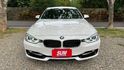 BMW 320i/I-KEY/倒車顯影 /怠速熄火/雙前電動座椅/循跡防滑/電動後視鏡/雙區恆溫空調  第2張縮圖