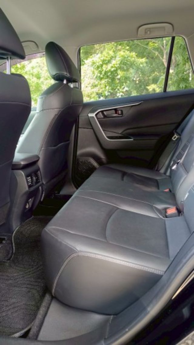 TOYOTA TAV4/跟車系統/循跡防滑/電視鏡電動調整/後座出風口  第16張相片