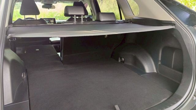 TOYOTA TAV4/跟車系統/循跡防滑/電視鏡電動調整/後座出風口  第18張相片