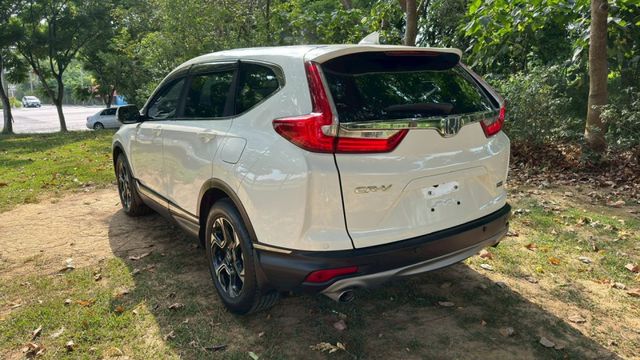 HONDA CRV/I-KEY/倒車顯影/跟車系統/全景天窗/電尾門/電動座椅/循跡防滑/自動緊急煞車系統  第7張相片