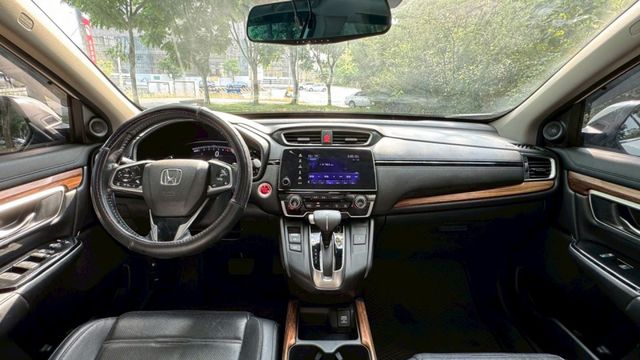 HONDA CRV/I-KEY/倒車顯影/跟車系統/全景天窗/電尾門/電動座椅/循跡防滑/自動緊急煞車系統  第9張相片