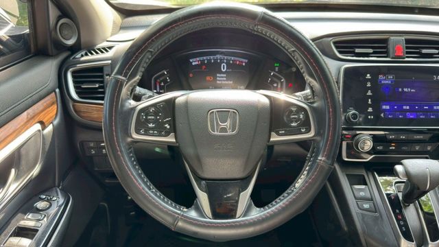 HONDA CRV/I-KEY/倒車顯影/跟車系統/全景天窗/電尾門/電動座椅/循跡防滑/自動緊急煞車系統  第12張相片