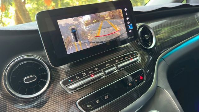 BENZ V220d/360環景/雙電滑門/電尾門/怠速熄火/定速/第三排座椅/雙區恆溫空調/後座恆溫空調  第11張相片