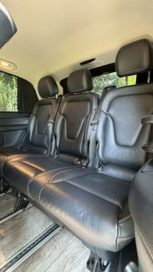 BENZ V220d/360環景/雙電滑門/電尾門/怠速熄火/定速/第三排座椅/雙區恆溫空調/後座恆溫空調  第17張相片